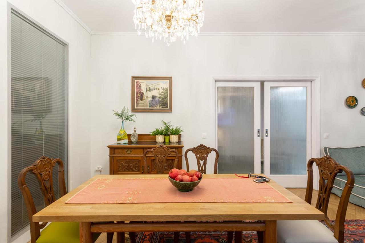 A Short Walk To Syntagma And Plaka By Athenian Homes Esterno foto